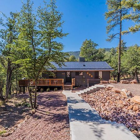 The Pine House - Cozy Mid-Century Modern, Pet-Friendly Villa Exterior photo