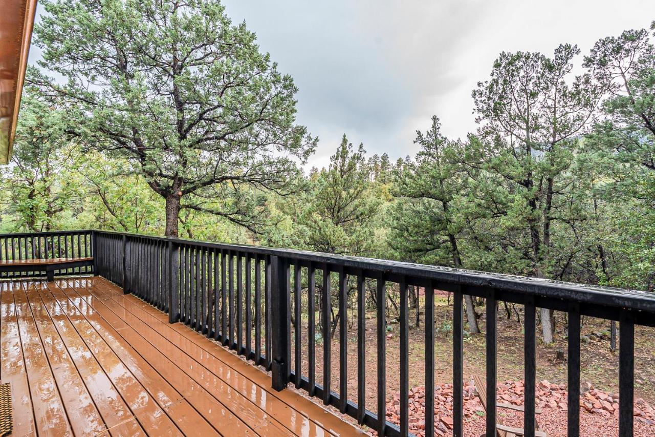 The Pine House - Cozy Mid-Century Modern, Pet-Friendly Villa Exterior photo